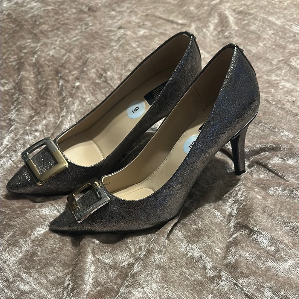 Jones New York Black Kitten Heel Pumps